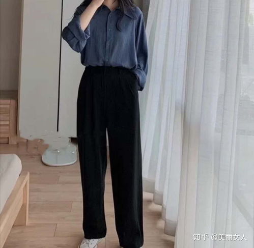 夏天西装直筒裤搭配什么衣服