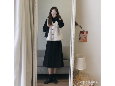 衣服搭配女学生冬裙子(女生冬天如何搭配衣服