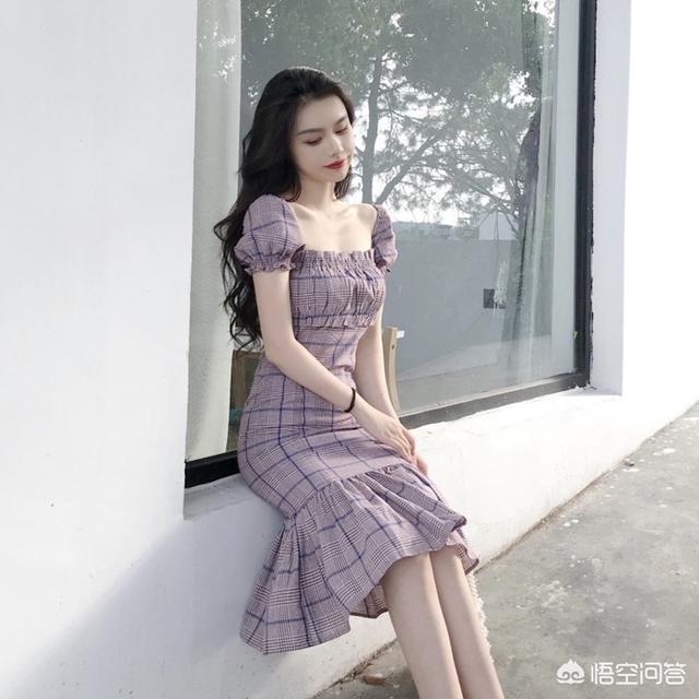 紫色衣服或者鞋子怎么搭配衣服好看？